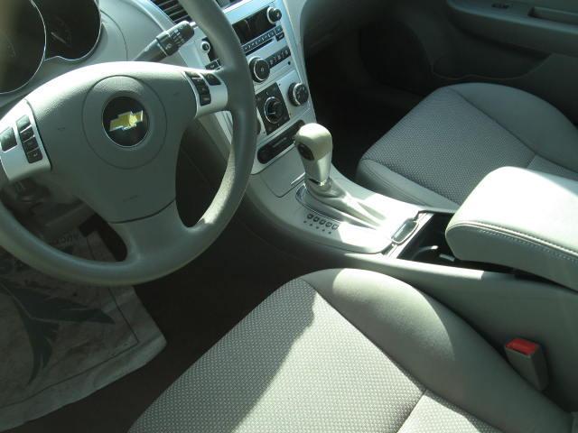 2011 Chevrolet Malibu 4dr Sdn I4 CVT 2.5