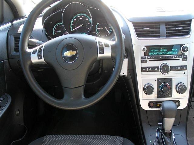 2011 Chevrolet Malibu 4dr Sdn I4 CVT 2.5