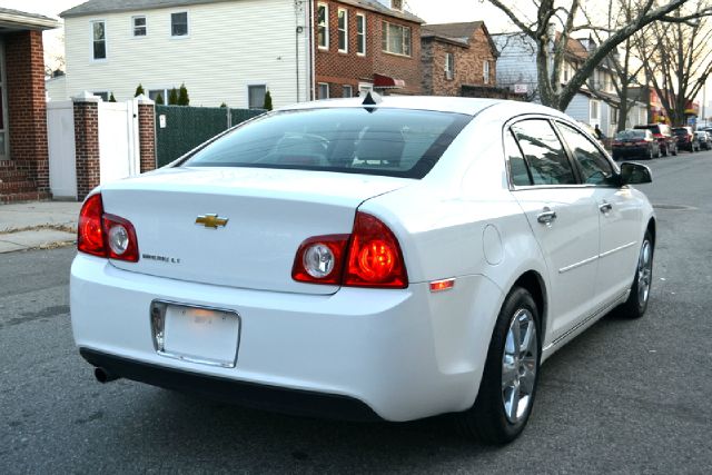 2012 Chevrolet Malibu 4dr AWD SUV