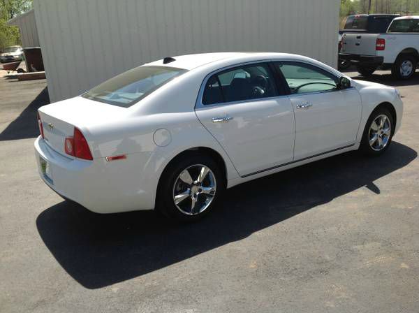 2012 Chevrolet Malibu 4dr AWD SUV