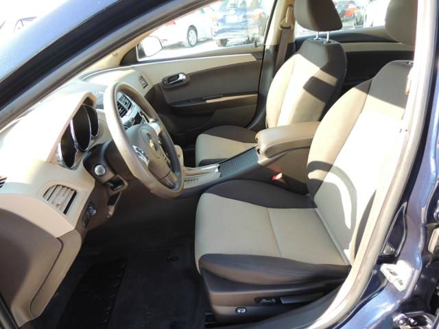 2012 Chevrolet Malibu LS 4door