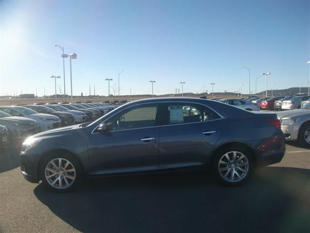 2013 Chevrolet Malibu 2010 Kia SX