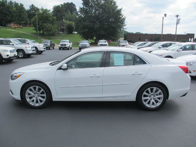 2013 Chevrolet Malibu 4dr AWD SUV