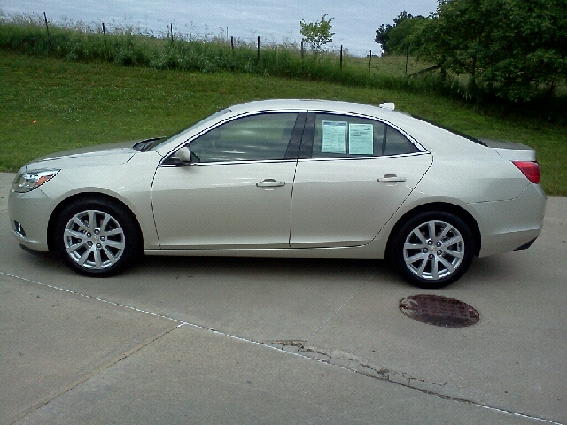 2013 Chevrolet Malibu 4dr AWD SUV