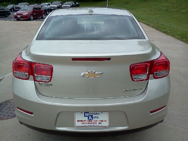 2013 Chevrolet Malibu 4dr AWD SUV