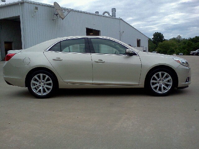 2013 Chevrolet Malibu 4dr AWD SUV