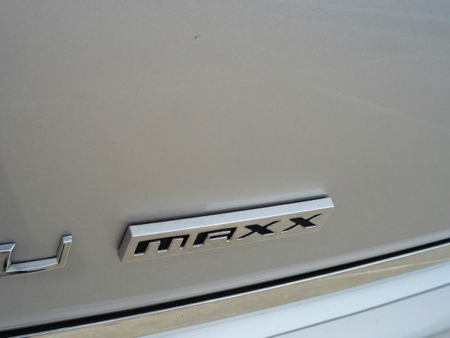 2004 Chevrolet Malibu Maxx SL1