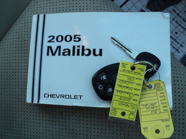 2005 Chevrolet Malibu Maxx SL1