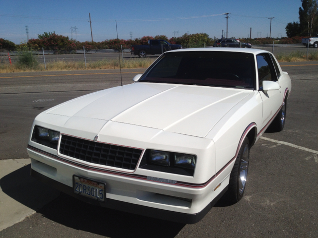 1986 Chevrolet Monte Carlo 4dr Sdn Auto (natl) Hatchback