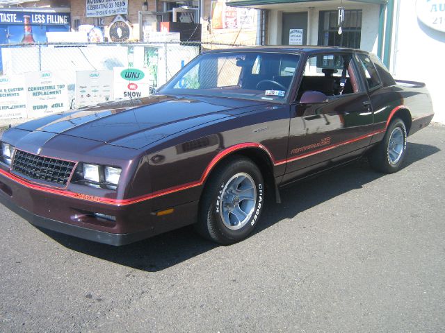 1986 Chevrolet Monte Carlo 4dr Sdn Auto (natl) Hatchback