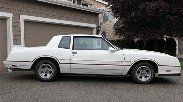 1986 Chevrolet Monte Carlo 4dr Sdn Auto (natl) Hatchback