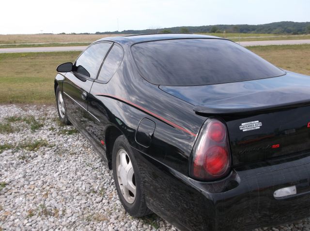 2000 Chevrolet Monte Carlo 4dr Sdn Auto (natl) Hatchback