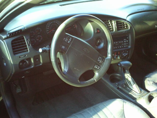 2002 Chevrolet Monte Carlo 4dr Sdn Auto (natl) Hatchback