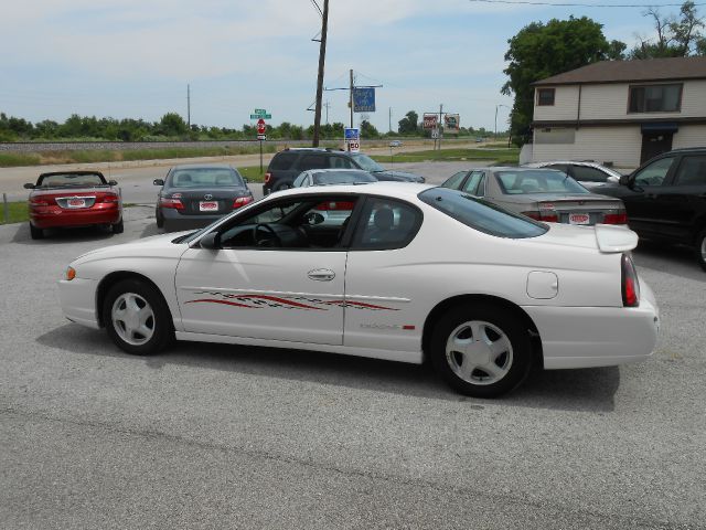 2002 Chevrolet Monte Carlo 4dr Sdn Auto (natl) Hatchback