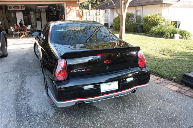 2002 Chevrolet Monte Carlo Lux Sedan 4D