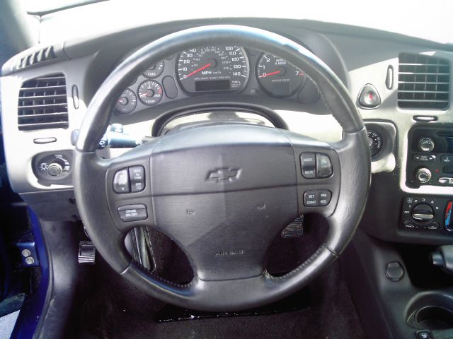 2003 Chevrolet Monte Carlo 4dr Sdn Auto (natl) Hatchback