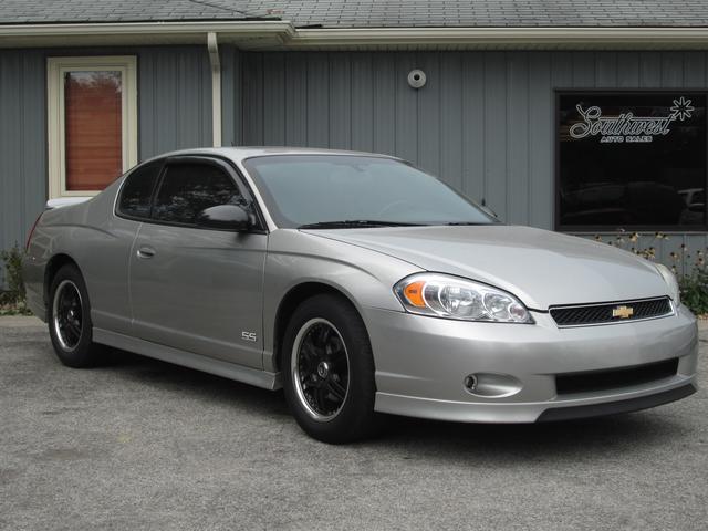 2006 Chevrolet Monte Carlo 4dr Sdn Auto (natl) Hatchback