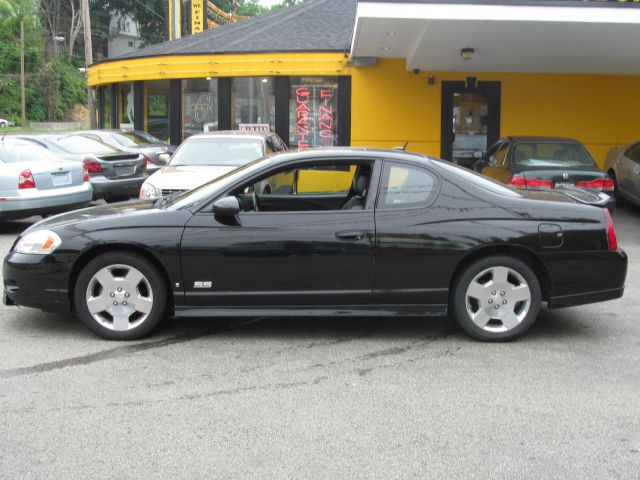 2006 Chevrolet Monte Carlo 4dr Sdn Auto (natl) Hatchback