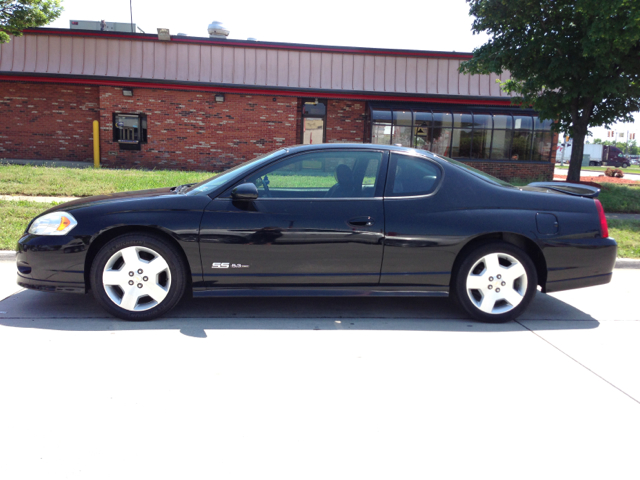 2006 Chevrolet Monte Carlo 4dr Sdn Auto (natl) Hatchback