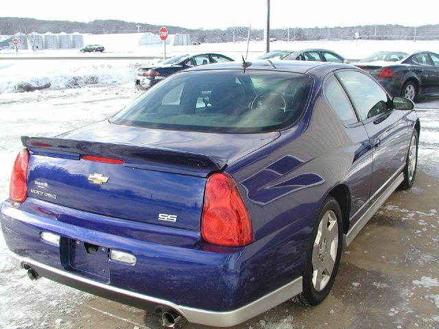 2006 Chevrolet Monte Carlo 4dr Sdn Auto (natl) Hatchback