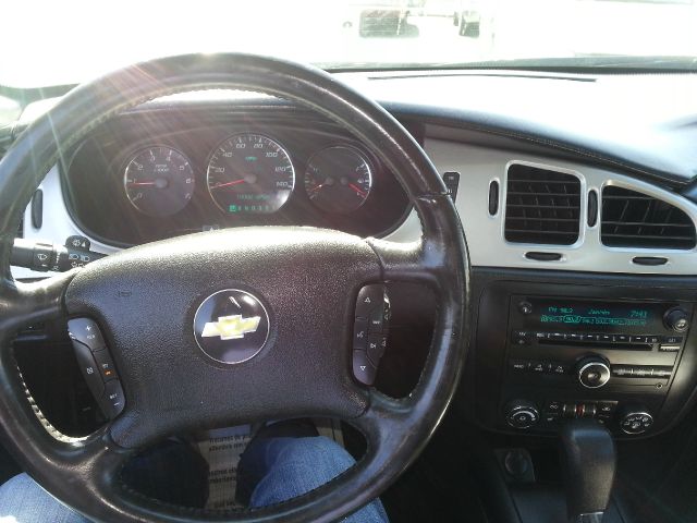 2006 Chevrolet Monte Carlo LS A4WD