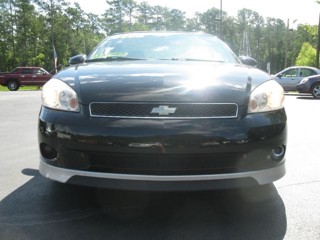 2006 Chevrolet Monte Carlo 4dr Sdn Auto (natl) Hatchback