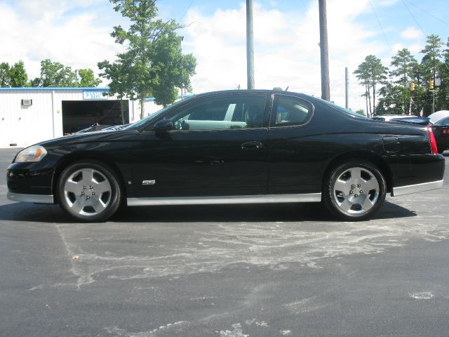 2006 Chevrolet Monte Carlo 4dr Sdn Auto (natl) Hatchback