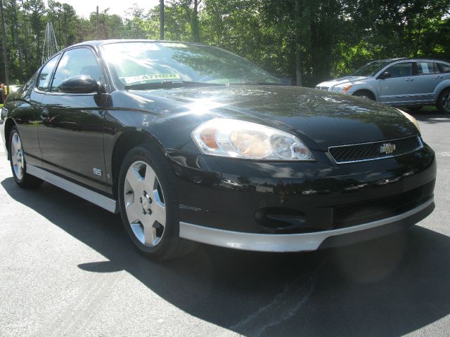 2006 Chevrolet Monte Carlo 4dr Sdn Auto (natl) Hatchback