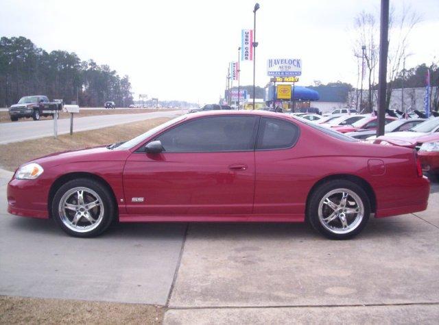 2007 Chevrolet Monte Carlo 4dr Sdn Auto (natl) Hatchback