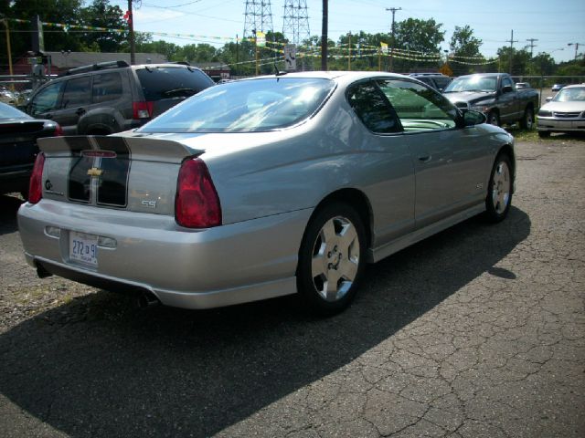 2007 Chevrolet Monte Carlo 4dr Sdn Auto (natl) Hatchback