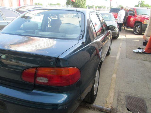 1999 Chevrolet Prizm 4dr Sdn I4 CVT S