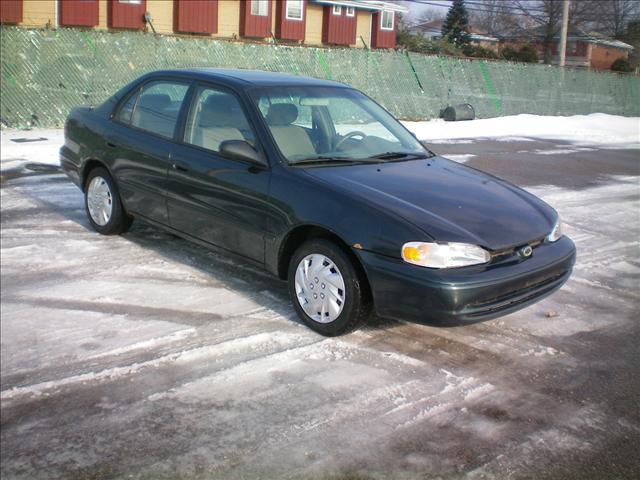 1999 Chevrolet Prizm 2dr Cpe I4 CVT 2.5 S