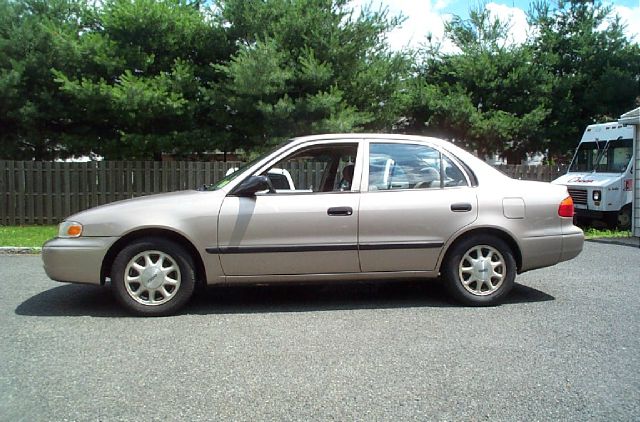 2000 Chevrolet Prizm 4dr Sdn I4 CVT S