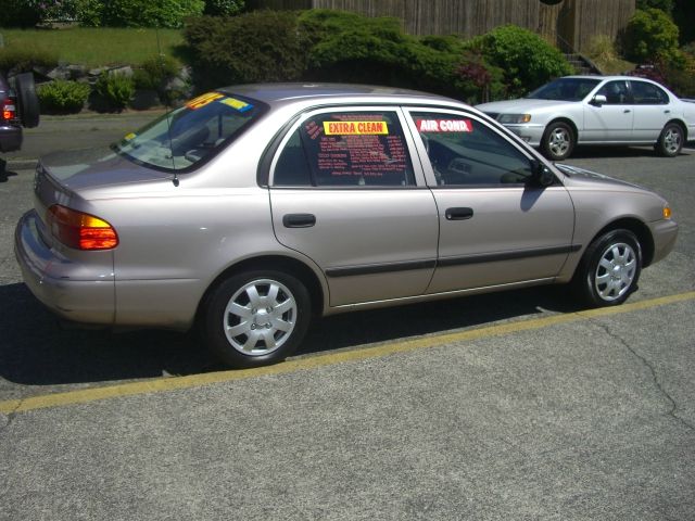 2000 Chevrolet Prizm 4dr Sdn I4 CVT S