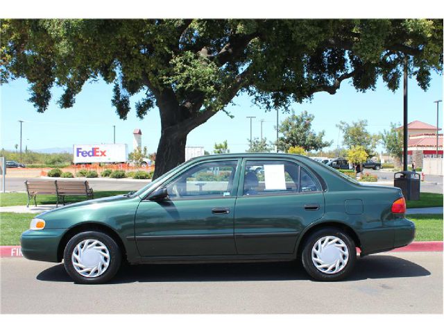 2001 Chevrolet Prizm 4dr Sdn I4 CVT S