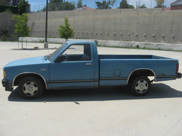 1985 Chevrolet S10 ES 2.4L AUTO