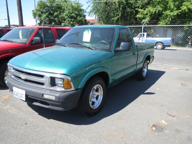 1996 Chevrolet S10 T Chairs