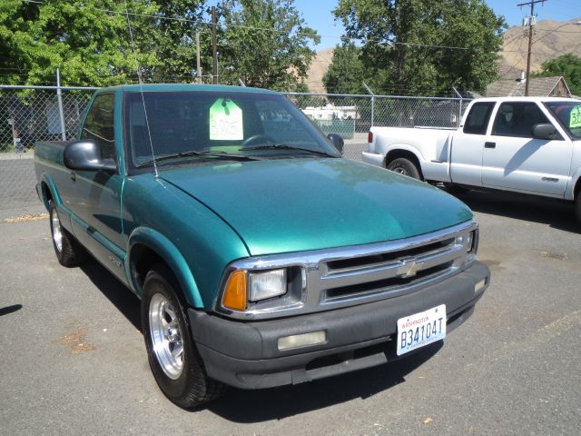 1996 Chevrolet S10 T Chairs