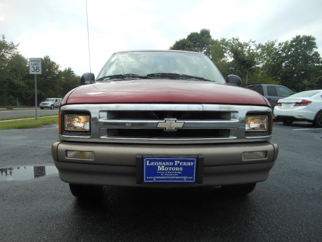 1997 Chevrolet S10 4dr Sdn Auto GLS w/XM