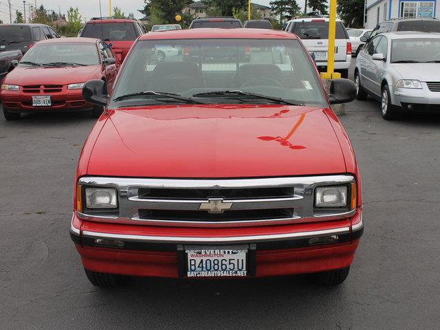 1997 Chevrolet S10 Luxury SUV 3RD ROW SEAT