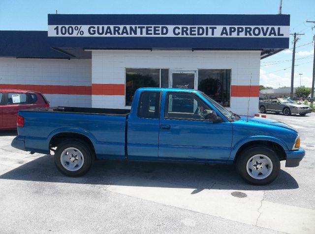 1997 Chevrolet S10 4dr Sdn Auto GLS w/XM