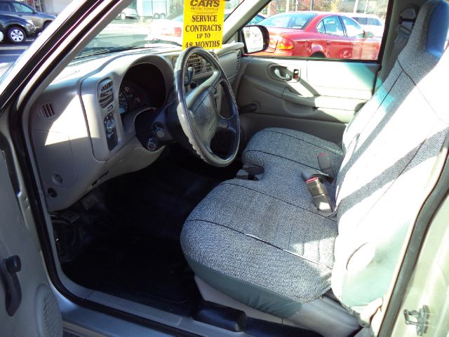 1998 Chevrolet S10 T Chairs