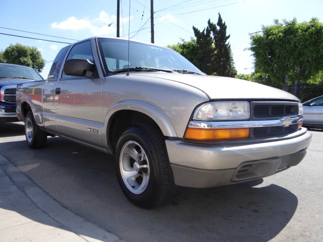 1998 Chevrolet S10 4dr Sdn Auto GLS w/XM