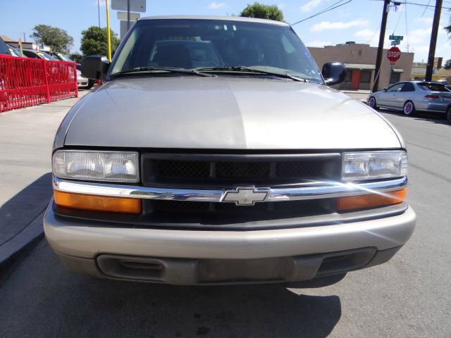 1998 Chevrolet S10 4dr Sdn Auto GLS w/XM