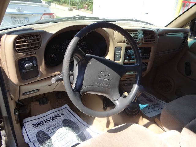 1998 Chevrolet S10 4dr Sdn Auto GLS w/XM