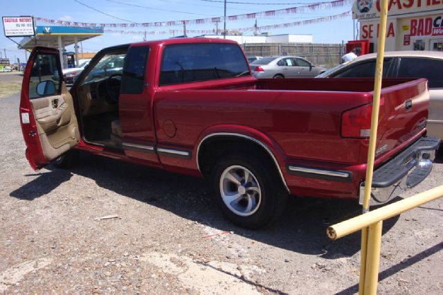 1998 Chevrolet S10 4dr Sdn Auto GLS w/XM