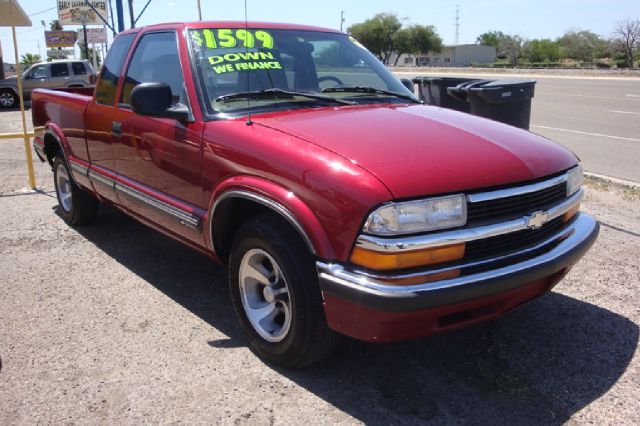 1998 Chevrolet S10 4dr Sdn Auto GLS w/XM