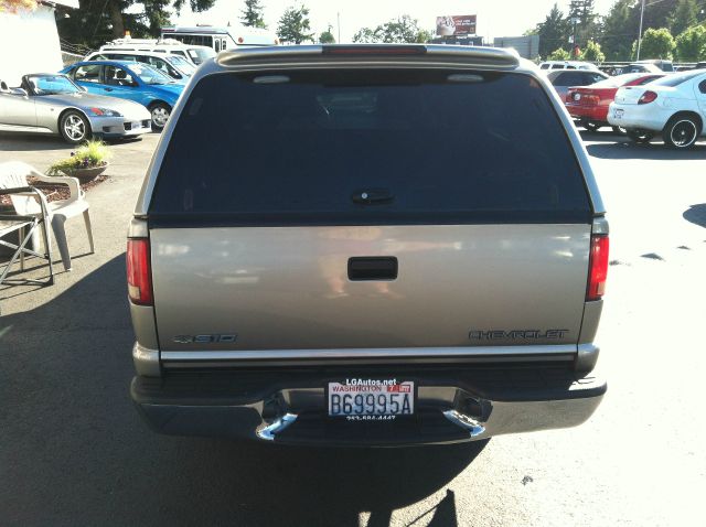 1998 Chevrolet S10 4dr Sdn Auto GLS w/XM