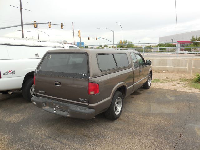 1998 Chevrolet S10 4dr Sdn Auto GLS w/XM