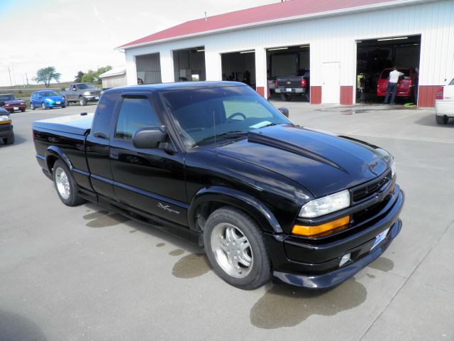 1999 Chevrolet S10 4dr Sdn Auto GLS w/XM